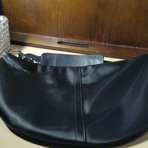 Coach - Picture 3 of 11